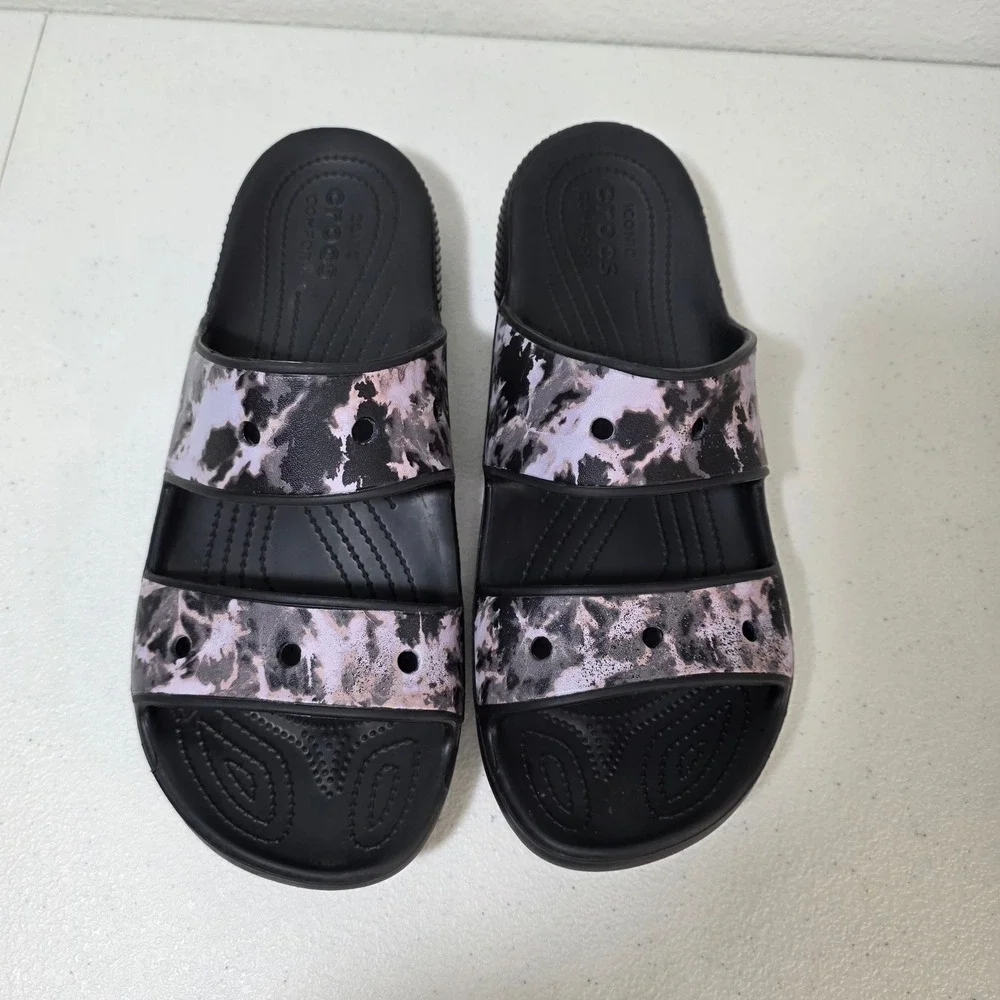 CROCS classic sandals
